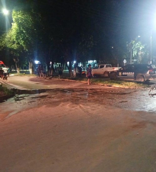 Grave colisão entre caminhonete e moto deixa ferido em Colíder