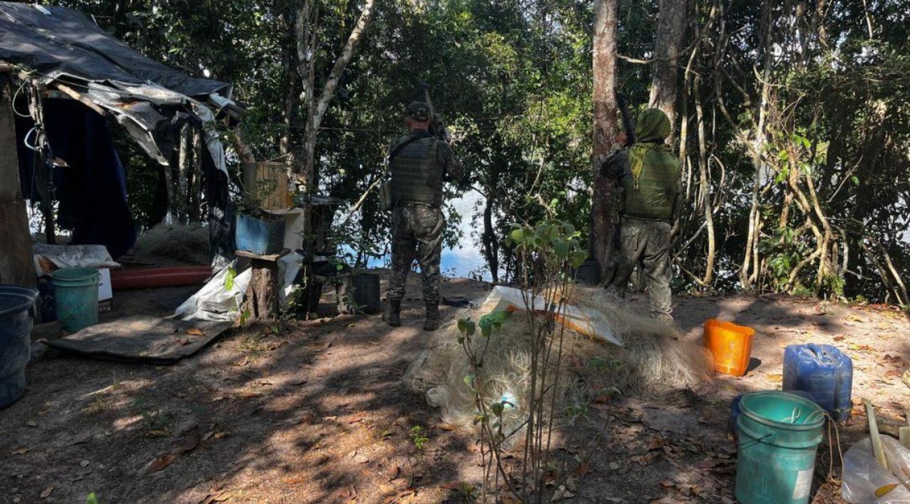 PM Ambiental apreende arma e redes de pesca ilegal em Apiacás